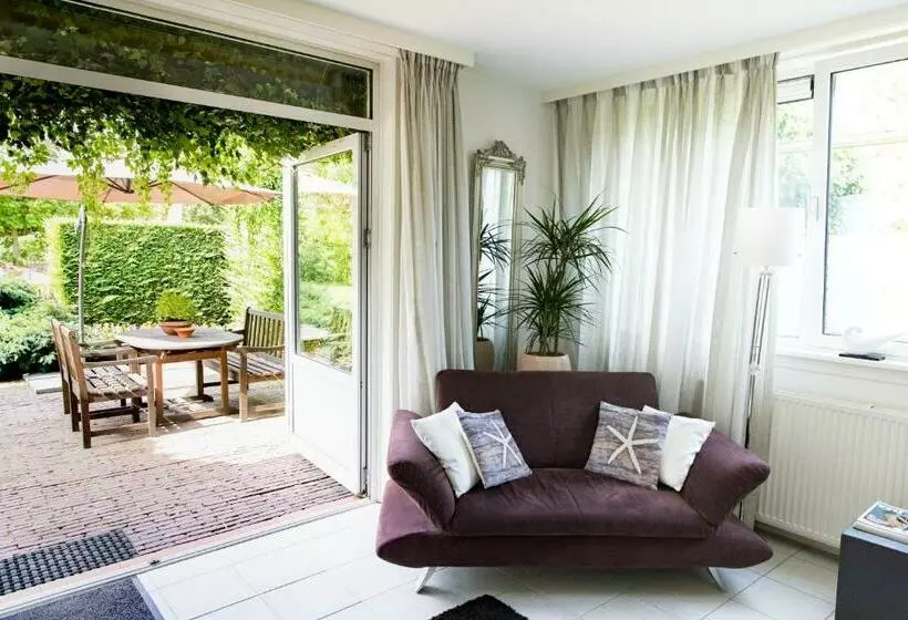 Aamiaismajoitus (B&B) Borneman Buitenhof   Privé Appartement