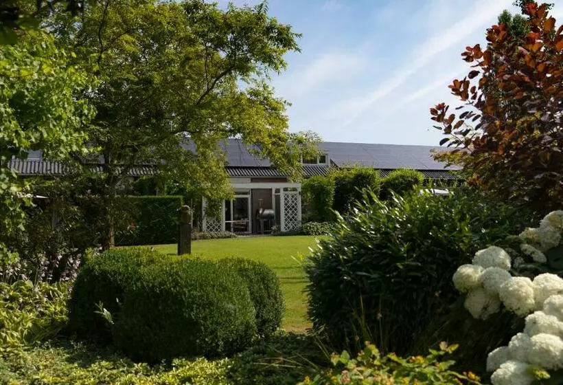 Aamiaismajoitus (B&B) Borneman Buitenhof   Privé Appartement