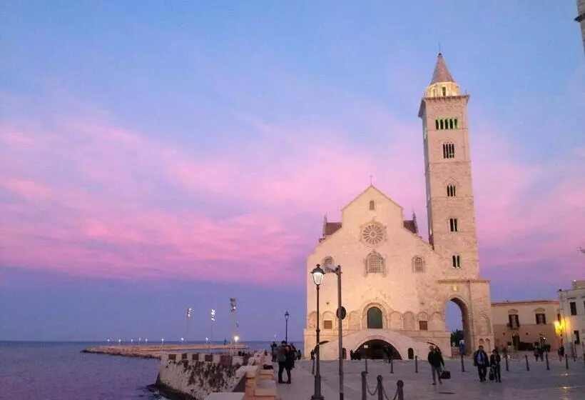 تختخواب و صبحانه Dormirètrani