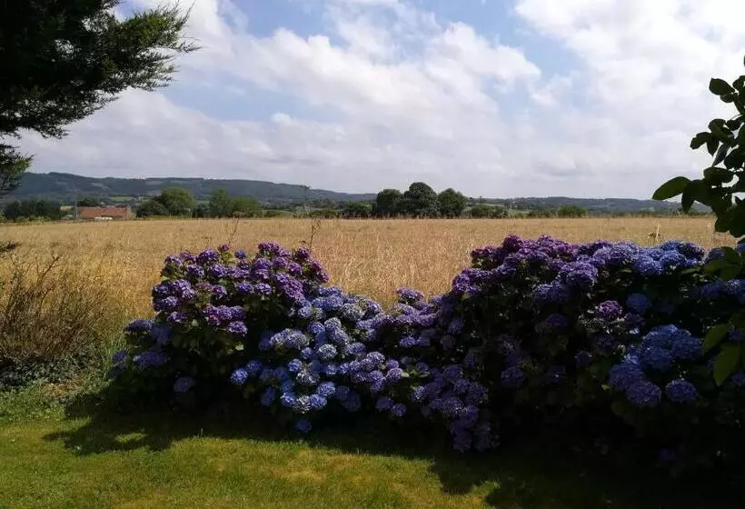 Aamiaismajoitus (B&B) Chez Herveline Le Fer