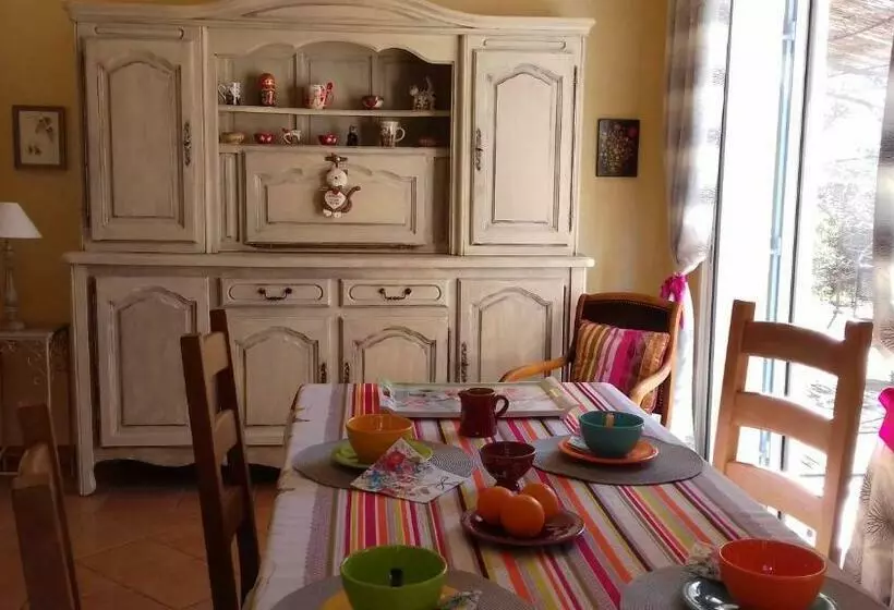 Aamiaismajoitus (B&B) Les Chardons Bleus