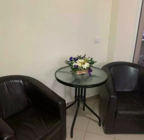 Majatalo Casa Bucurr