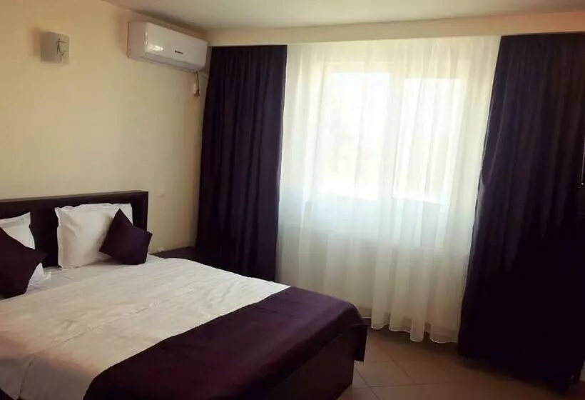 Majatalo Casa Bucurr