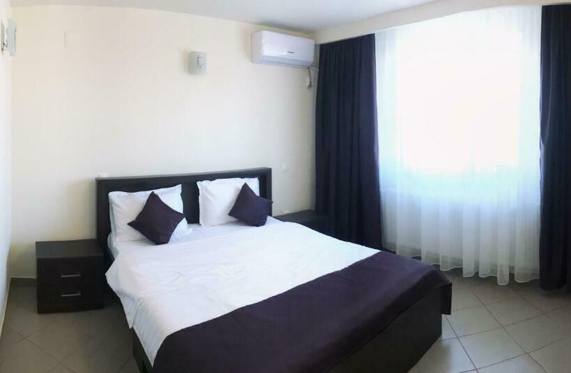 Пансион Casa Bucurr