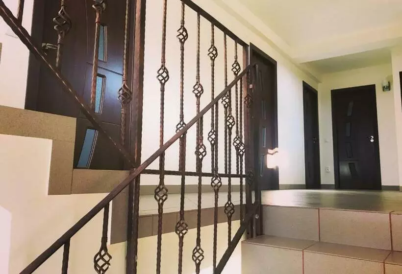 Majatalo Casa Bucurr