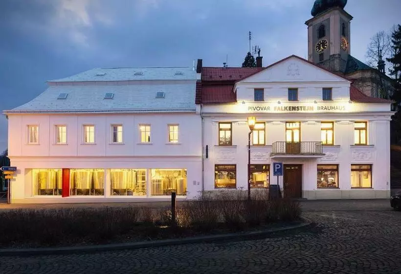 Majatalo Pivovar Falkenštejn
