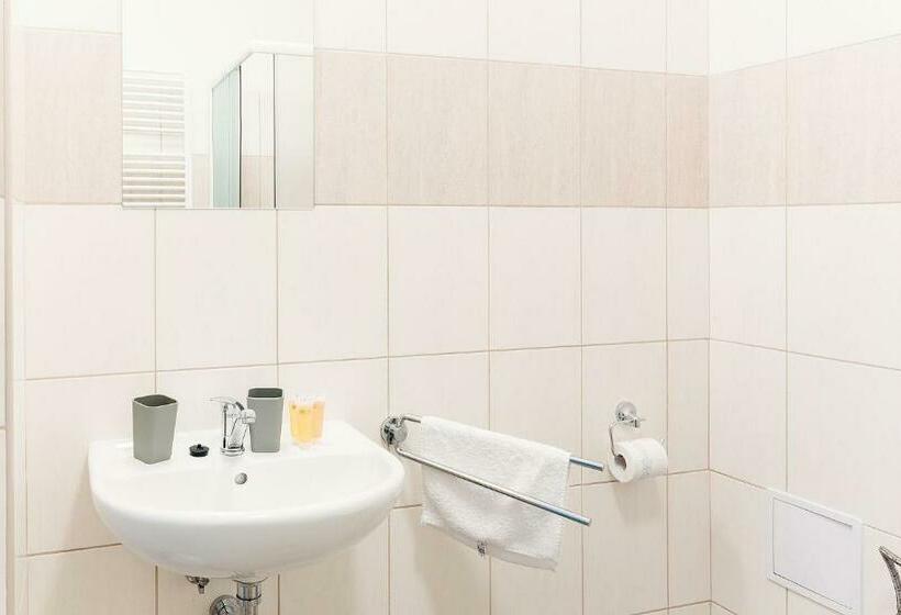 膳宿费 Pivovar Falkenštejn