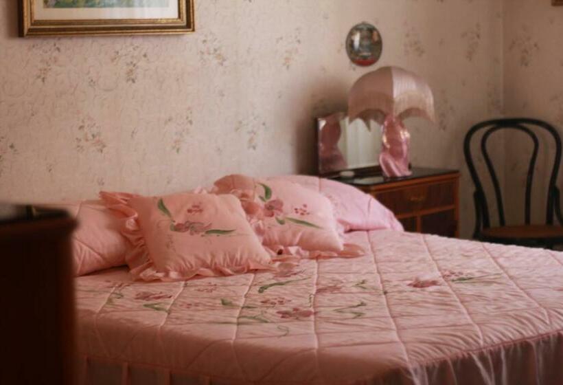 پانسیون Vintage Room