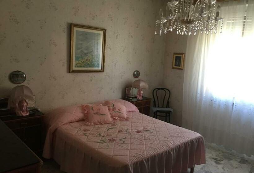 پانسیون Vintage Room