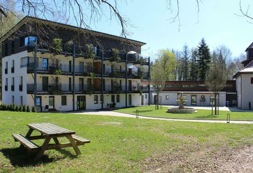 Waldhotel Rainau