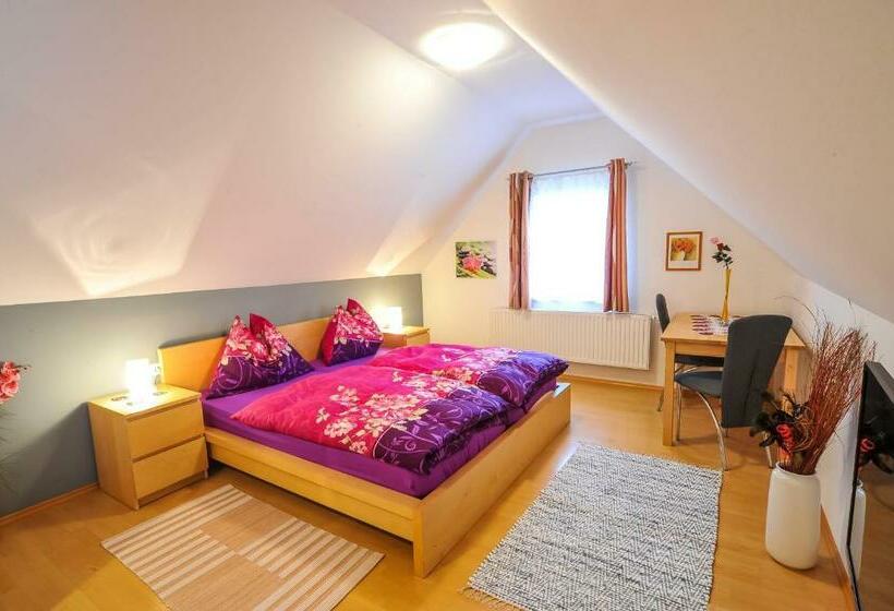 Bed and Breakfast Cafe Hoppala