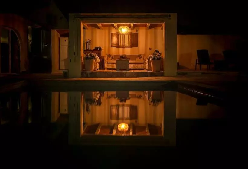 Aamiaismajoitus (B&B) Casa De La Piña