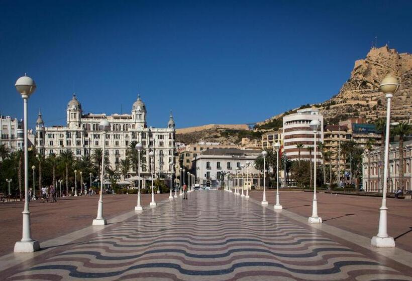 ベッドアンドブレックファースト Casa De La Piña