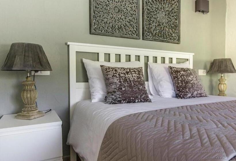 ベッドアンドブレックファースト Casa De La Piña