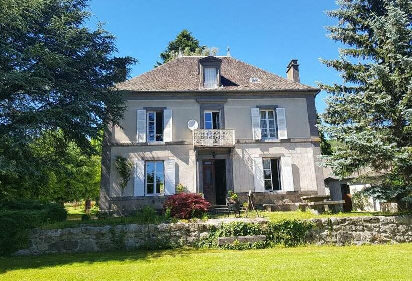 مبيت وإفطار Domaine Les Pradets