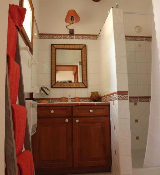 مبيت وإفطار Entre Avignon Et Pont Du Gard