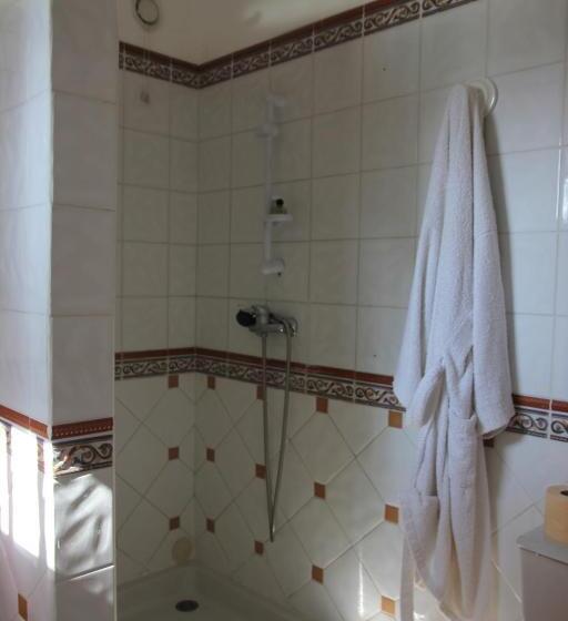 مبيت وإفطار Entre Avignon Et Pont Du Gard