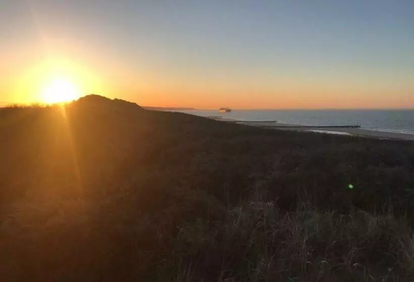 Duinvilla Aan De Zee B&b