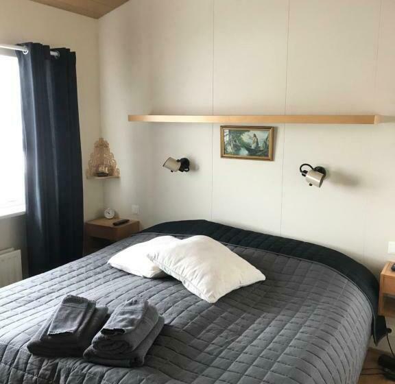 هتل Eiði Farmhouse