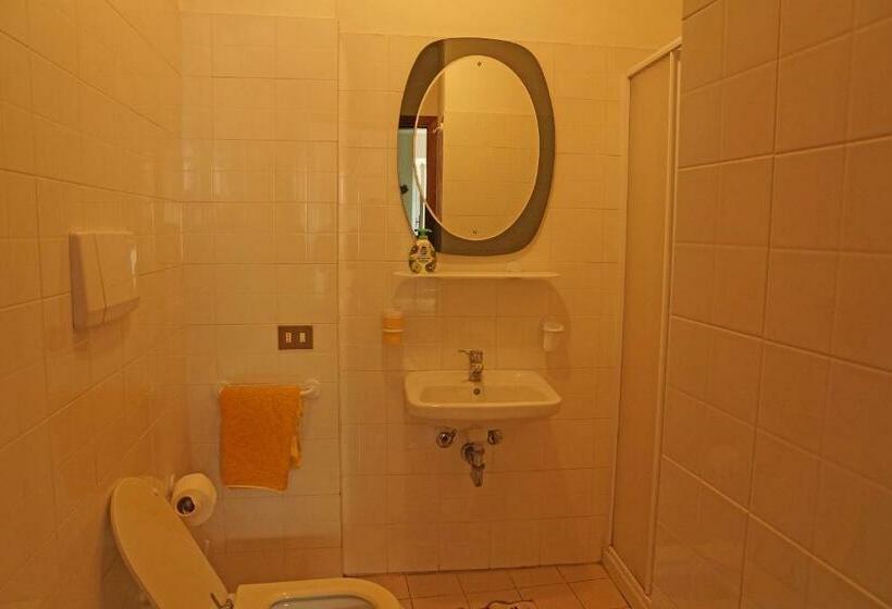 ペンション Foresteria Lombarda Da Giovanna