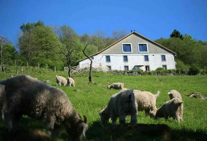 Majatalo La Ferme Sous Les Hiez
