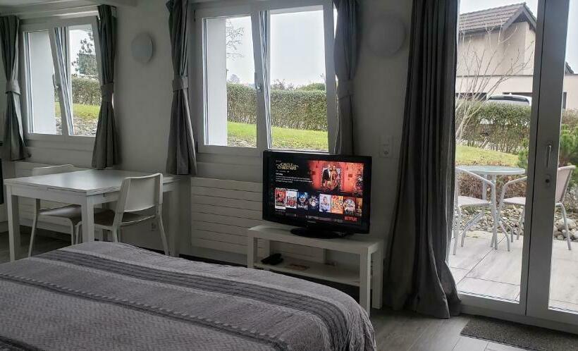 Pension Lake View Private Studio