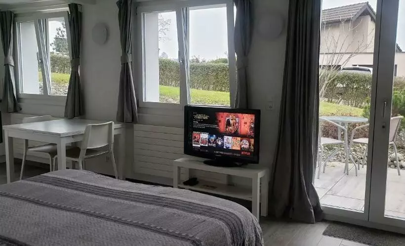 Pension Lake View Private Studio