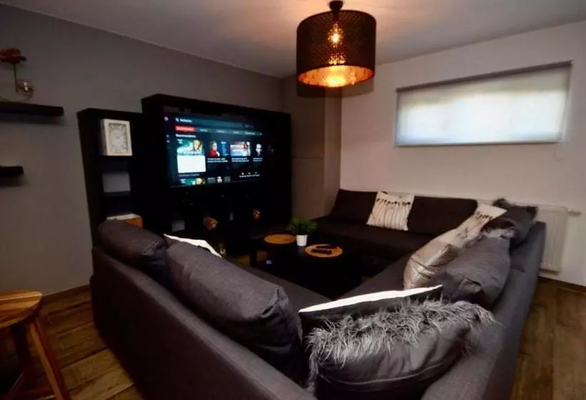 Majatalo Le Duplex De La Raveline 48a