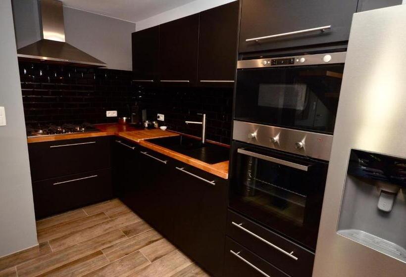 پانسیون Le Duplex De La Raveline 48a