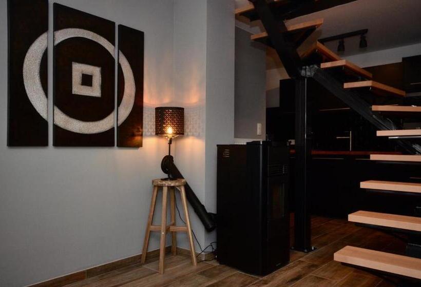 پانسیون Le Duplex De La Raveline 48a