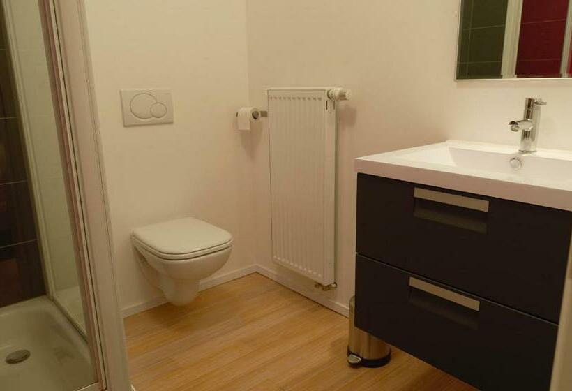 펜션 Nena Guesthouse