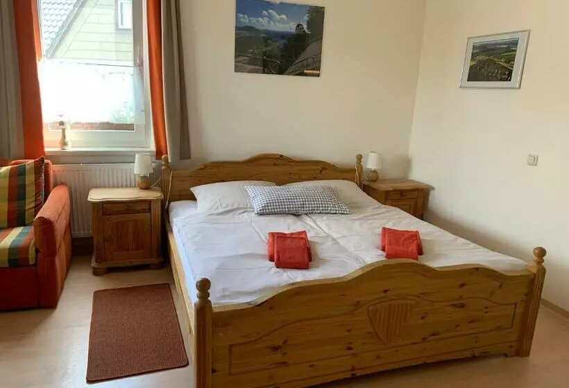 ユースホステル Gasthaus & Pension Zirkelstein