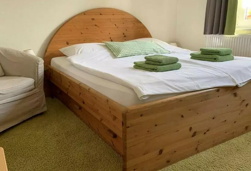 ユースホステル Gasthaus & Pension Zirkelstein