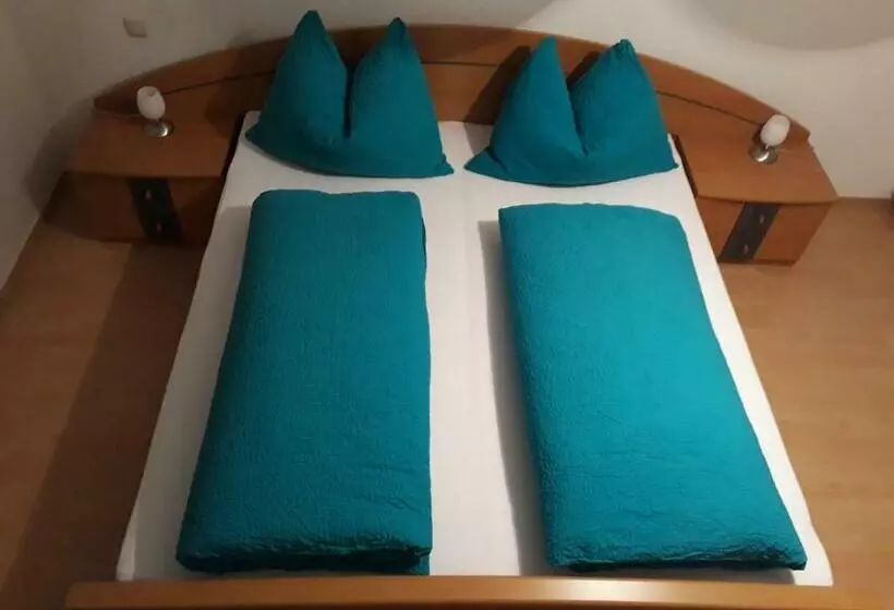 Retkeilymaja Gästehaus Klug