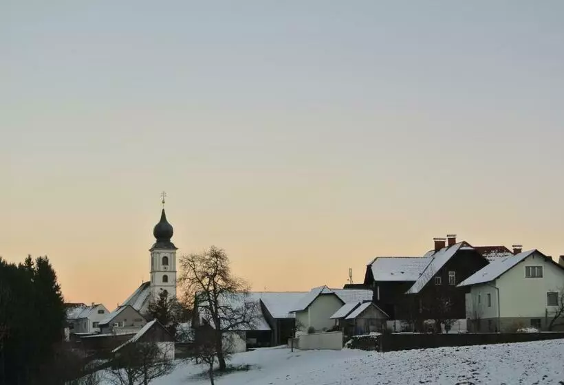 Retkeilymaja Gästehaus Klug