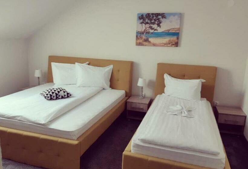 هاستل Pensiunea La Gagea