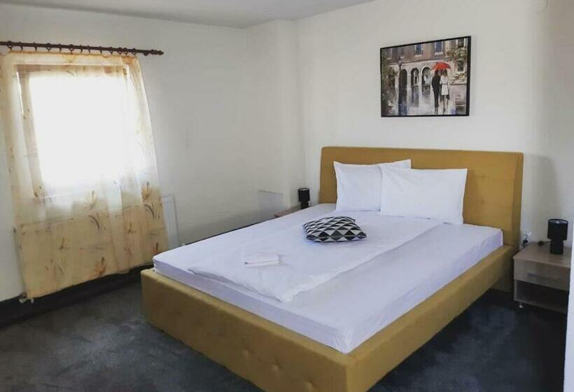 هاستل Pensiunea La Gagea