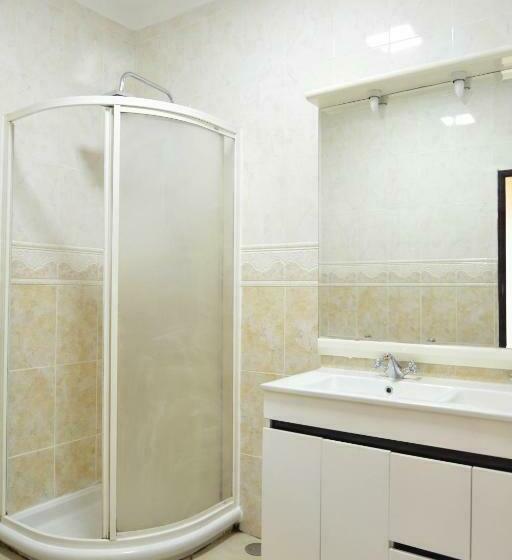 Pensão Encarnação Home