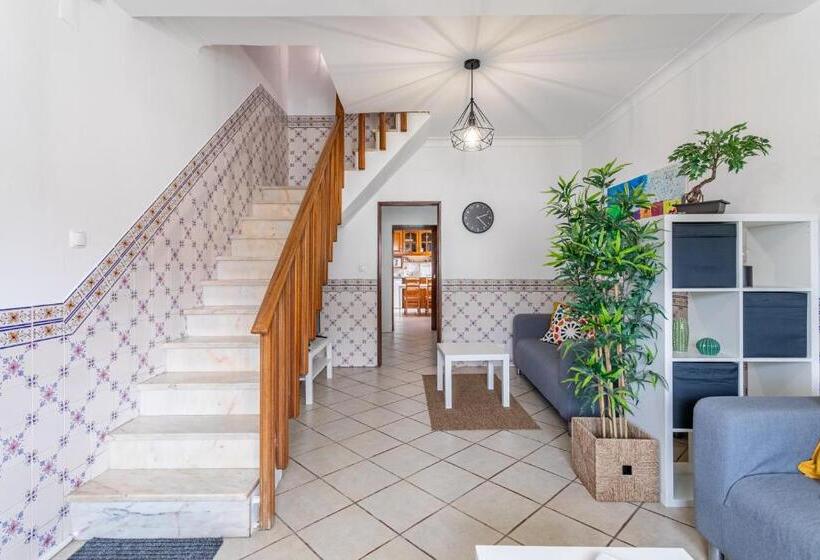 Pensão Encarnação Home