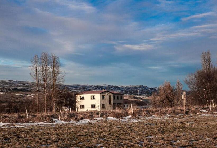 پانسیون Mjóanes Accommodation