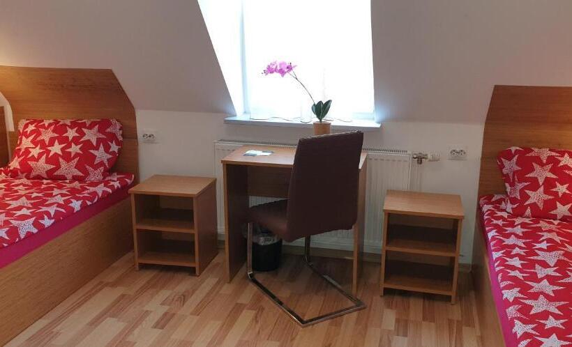 Pension Haus Baron 1 Neckarau