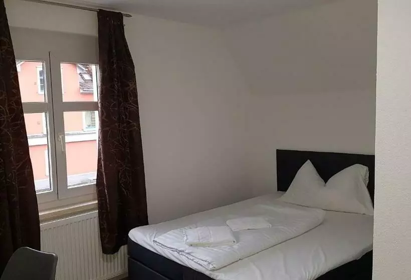 Retkeilymaja Gasthaus Sofram