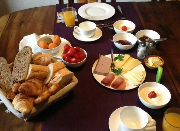 ベッドアンドブレックファースト Le Bois Du Four