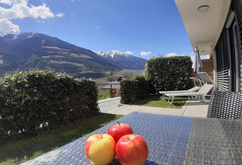 Отель Weinreichhof