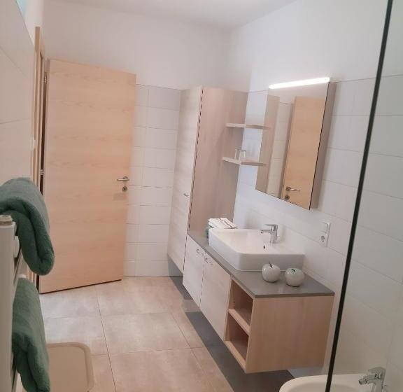 Отель Weinreichhof