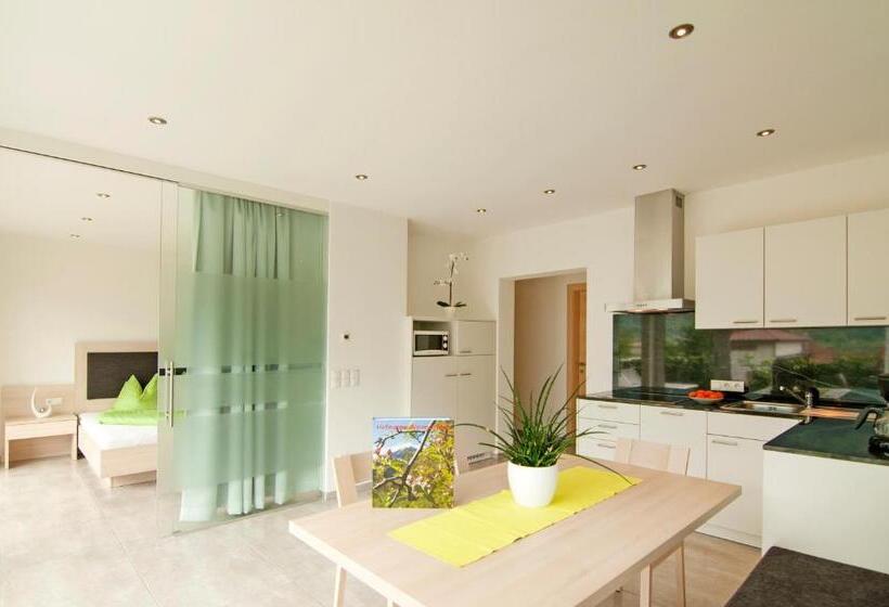 Отель Weinreichhof