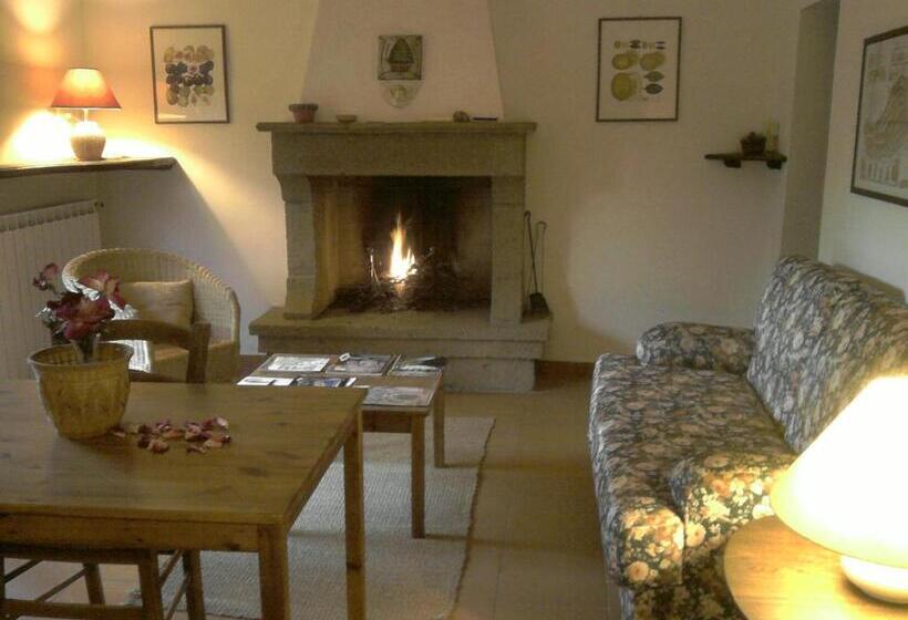 فندق Agriturismo Montecalvo