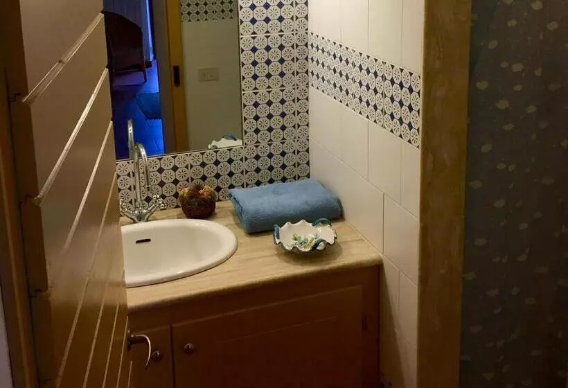 ホテル Agriturismo Montecalvo