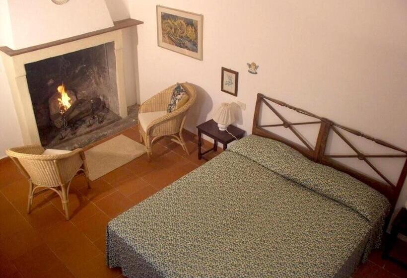 فندق Agriturismo Montecalvo