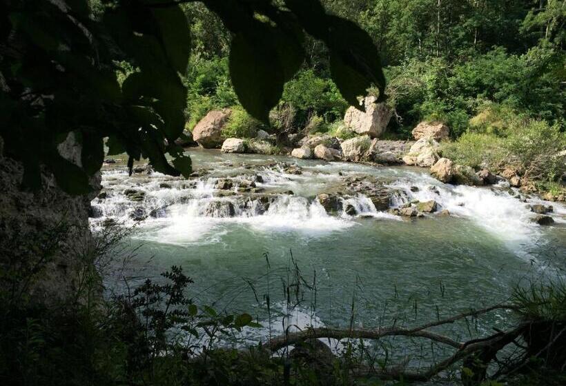 فندق Agriturismo Montecalvo